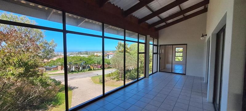 4 Bedroom Property for Sale in Stilbaai Wes Western Cape